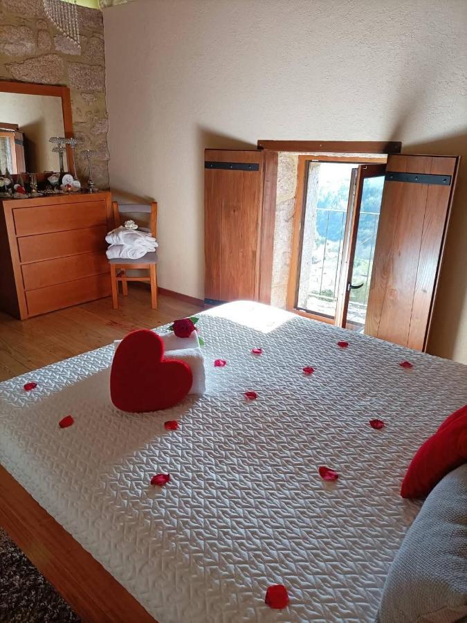 Casa Favo De Mel - Jacuzzi Privado & Lareira - Piscina Hotel อาร์กอสเดวัลเดเวซ ภายนอก รูปภาพ