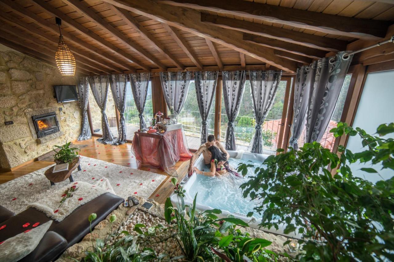 Casa Favo De Mel - Jacuzzi Privado & Lareira - Piscina Hotel อาร์กอสเดวัลเดเวซ ภายนอก รูปภาพ