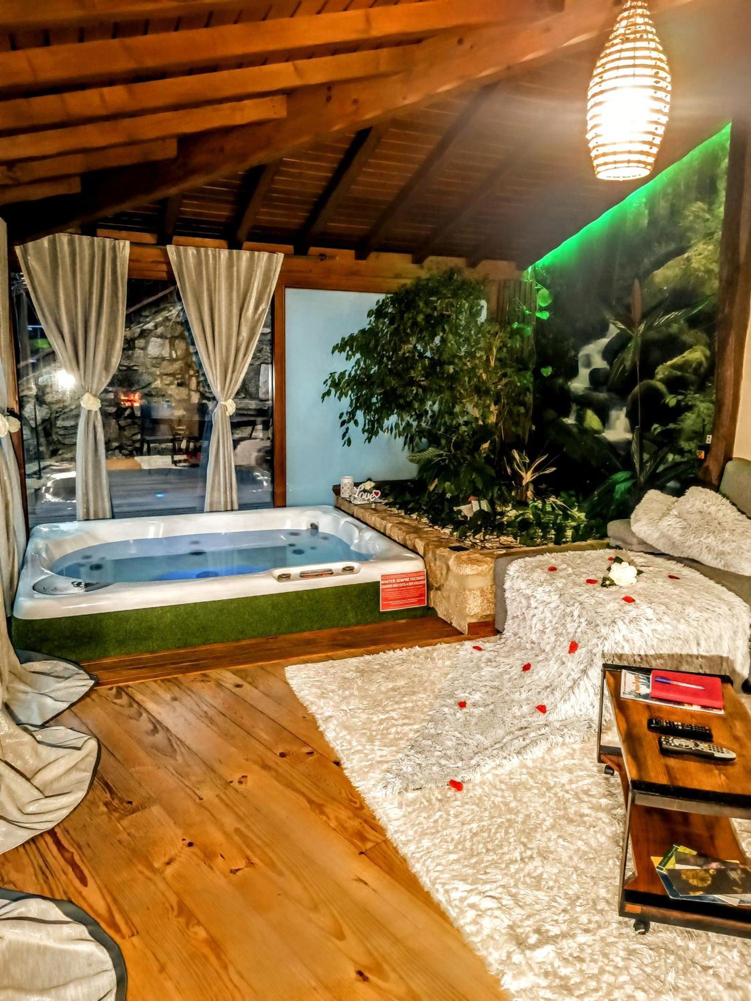 Casa Favo De Mel - Jacuzzi Privado & Lareira - Piscina Hotel อาร์กอสเดวัลเดเวซ ภายนอก รูปภาพ