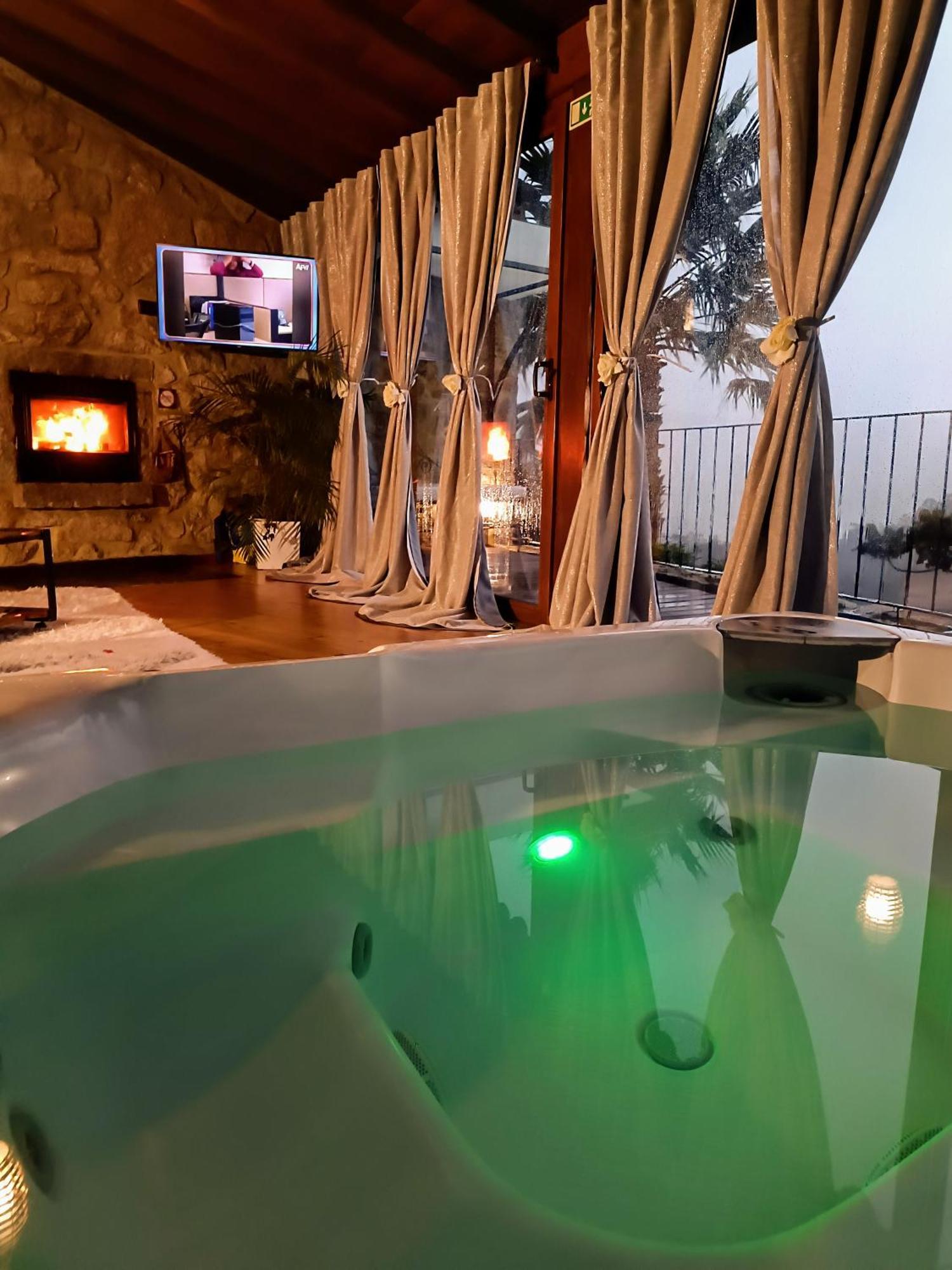 Casa Favo De Mel - Jacuzzi Privado & Lareira - Piscina Hotel อาร์กอสเดวัลเดเวซ ภายนอก รูปภาพ