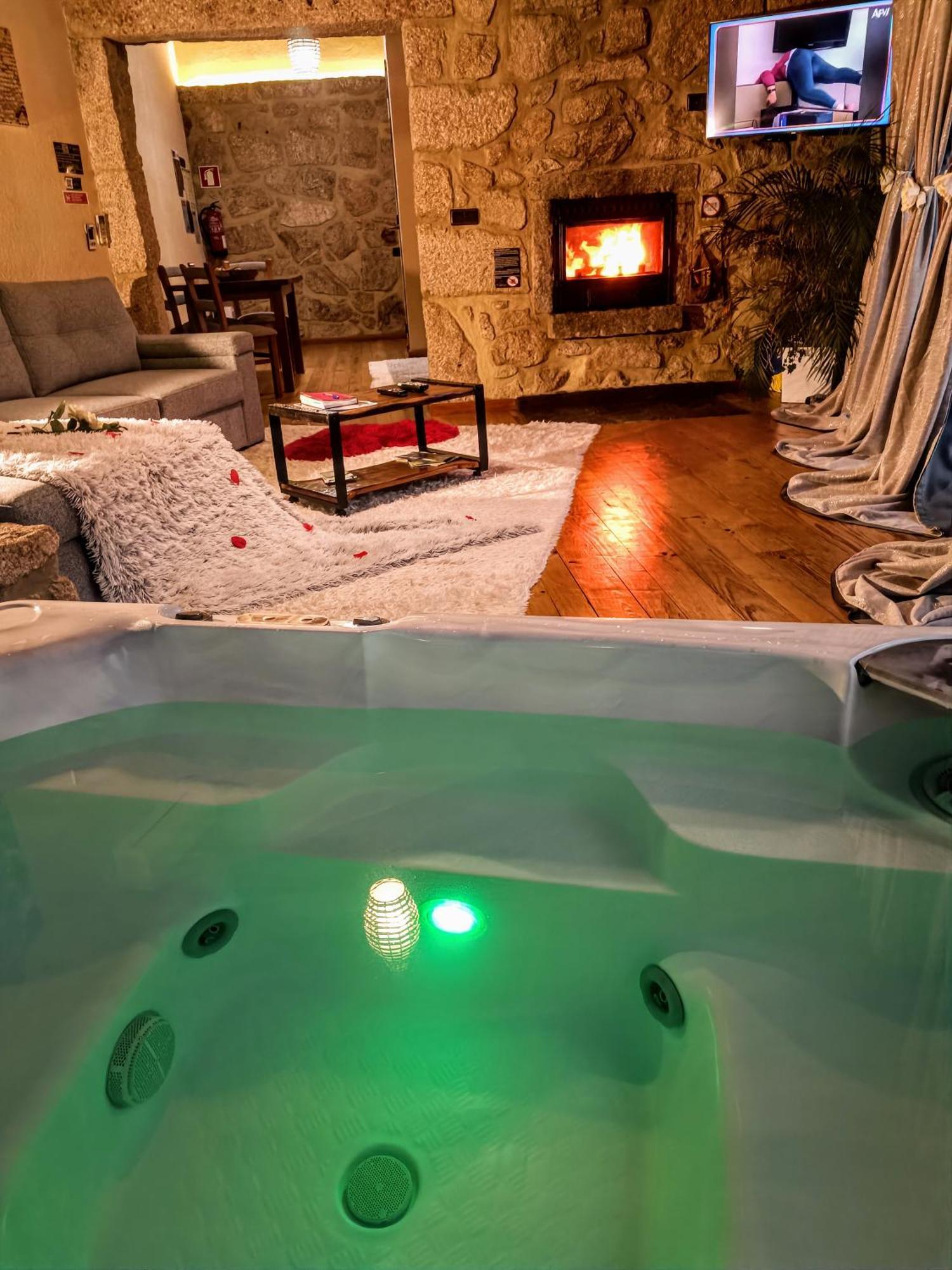 Casa Favo De Mel - Jacuzzi Privado & Lareira - Piscina Hotel อาร์กอสเดวัลเดเวซ ภายนอก รูปภาพ